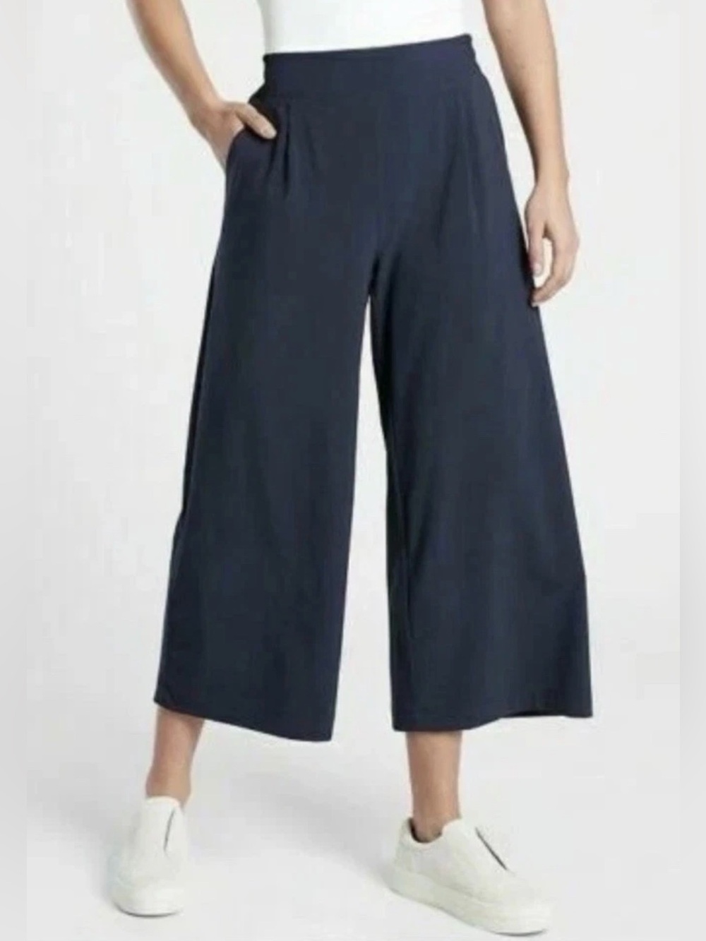 Athleta Brooklyn Wide Leg Crop Navy Blue Trouser Featherlight Pant size 4T Tall